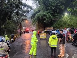 Longsor Jalan Bandung–Sumedang, BPBD dan Polres Sigap Tangani, Arus Lalu Lintas Normal