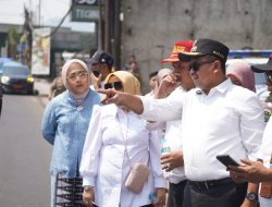 Gapura Selamat Datang Jatinangor Bersolek, Bupati Dony Tinjau Penataan Kawasan
