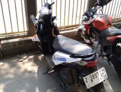 Helm Wartawan Hilang di Area Parkir Bank Mandiri KCP Jatinangor, Pengunjung Diimbau Waspada